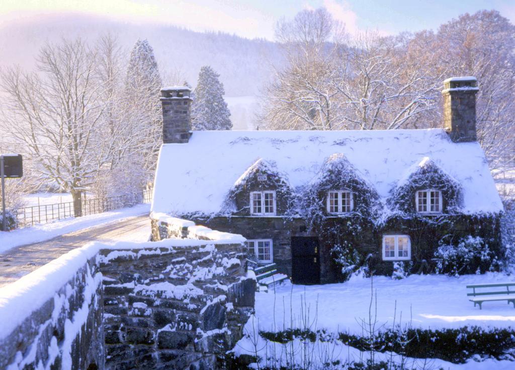 The Eagles Hotel Llanrwst Exterior foto